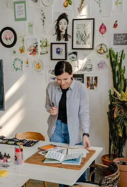 The Art of Clever Budgeting Balancing Luxury with Livelihood