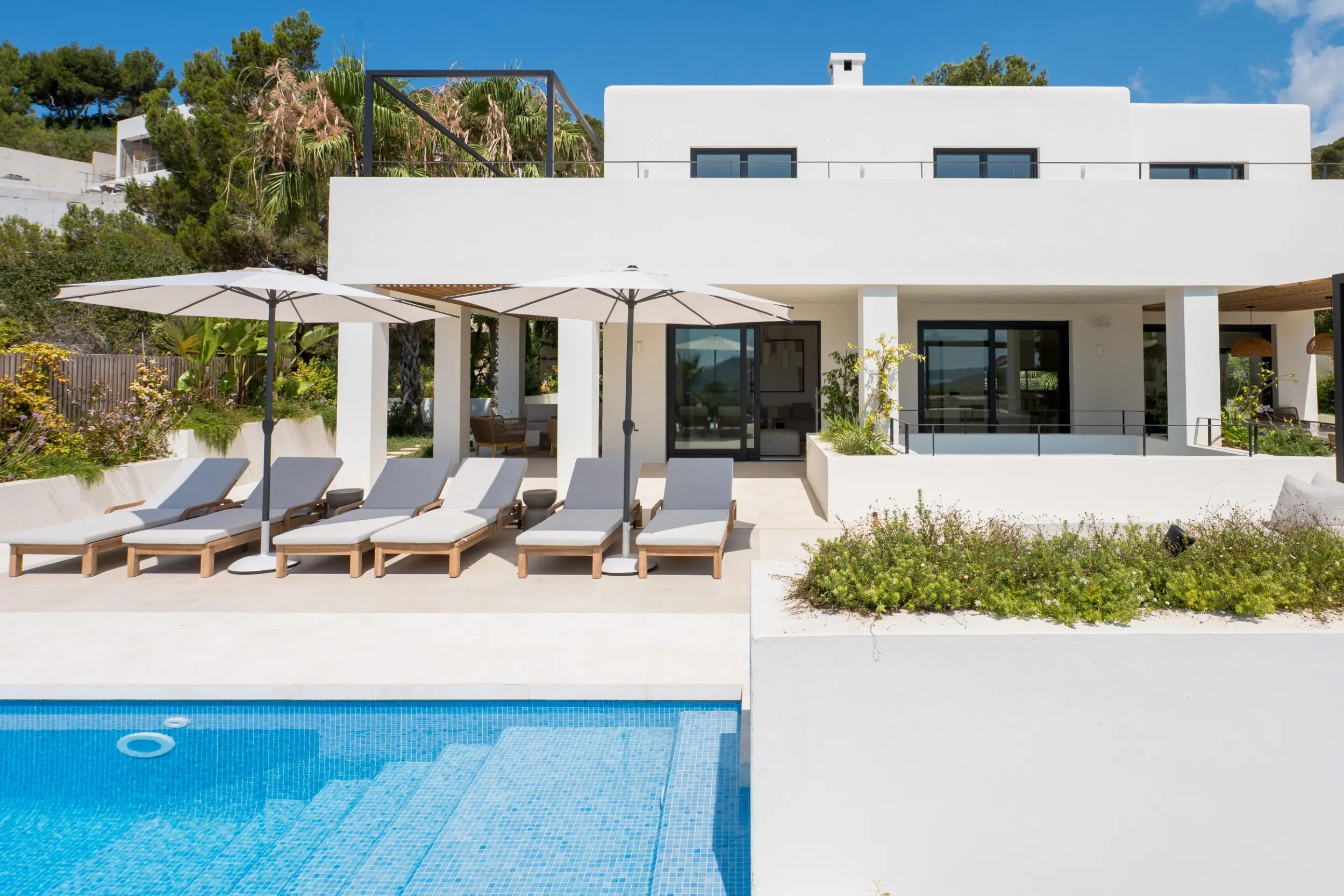 The Modern Luxury Retreat Crafting Unforgettable Villa Holidays in Ibiza